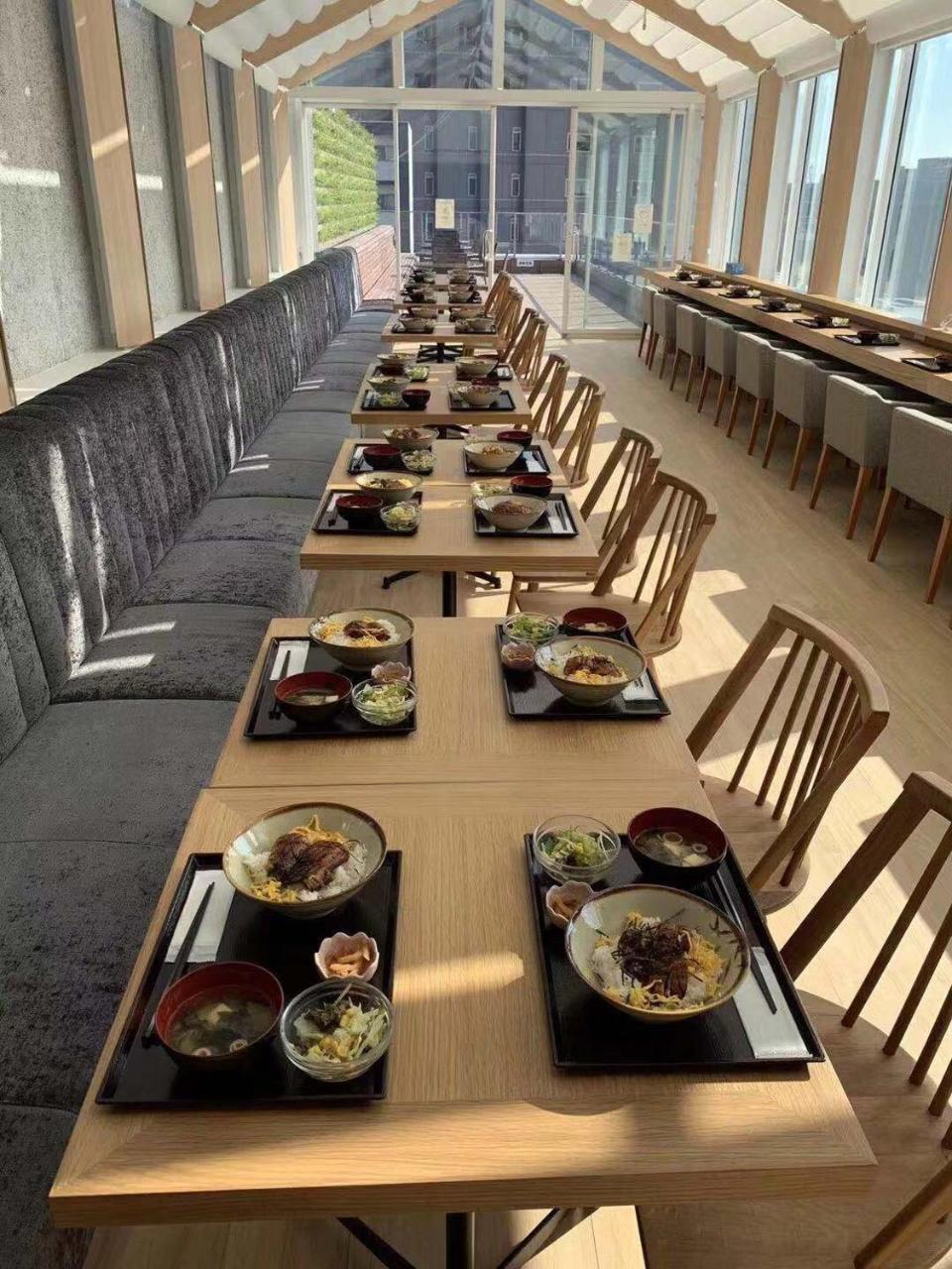 Hotel Comfact Tokyo Bagian luar foto