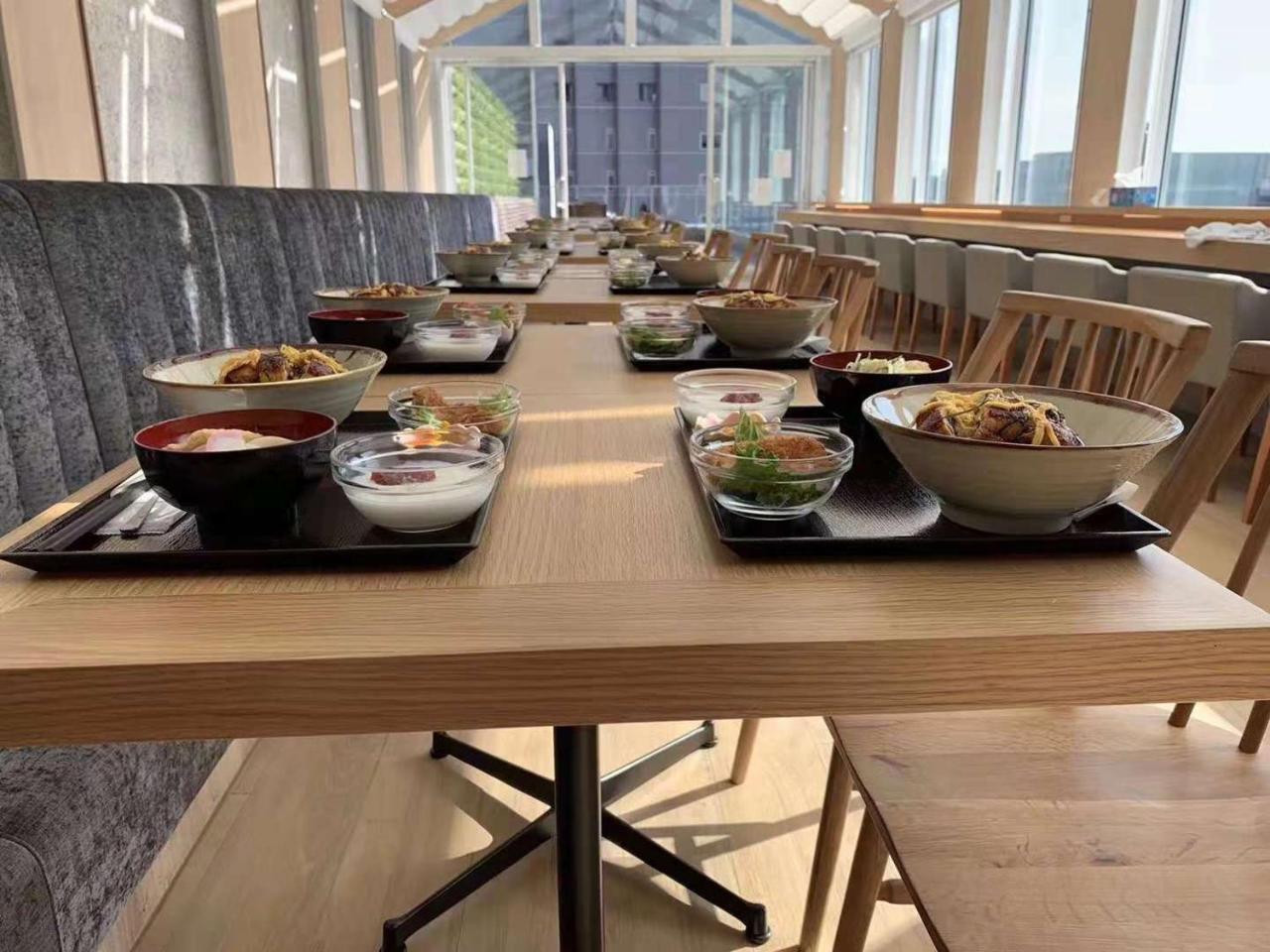 Hotel Comfact Tokyo Bagian luar foto